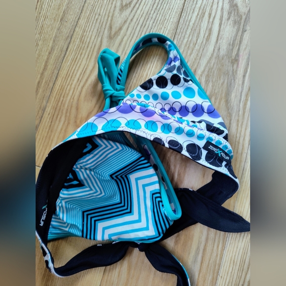 Swim top Summer Sale 🌼 - Picture 2 of 3